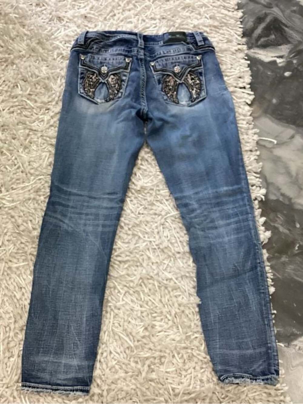 Miss Me Curvy Skinny Jeans with Embellished Wing Pocket - Size 29 - Picture 4 of 6